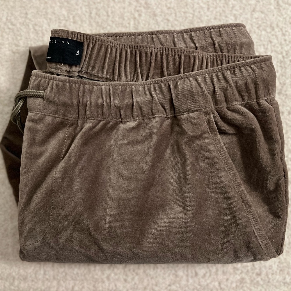 ASOS DESIGN Slim Fit Pants in Velvet Look in Dark Beige